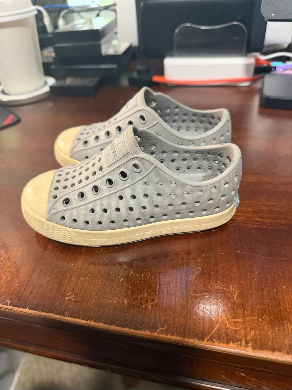 Native Kids Water Shoes Slip-On in Light Gray with Cream Toe
